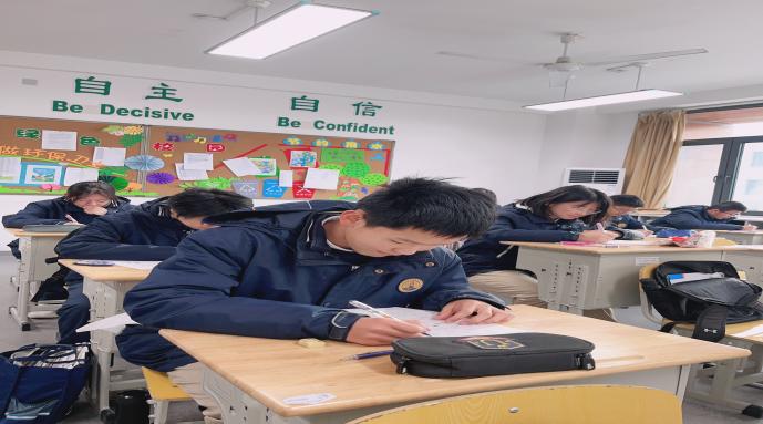 九6班新闻稿 身边的榜样3_html_298441ed.jpg