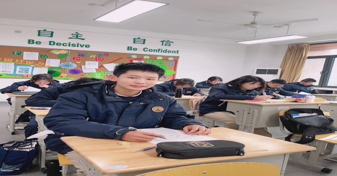 九6班新闻稿 身边的榜样3_html_49e5f73c.jpg