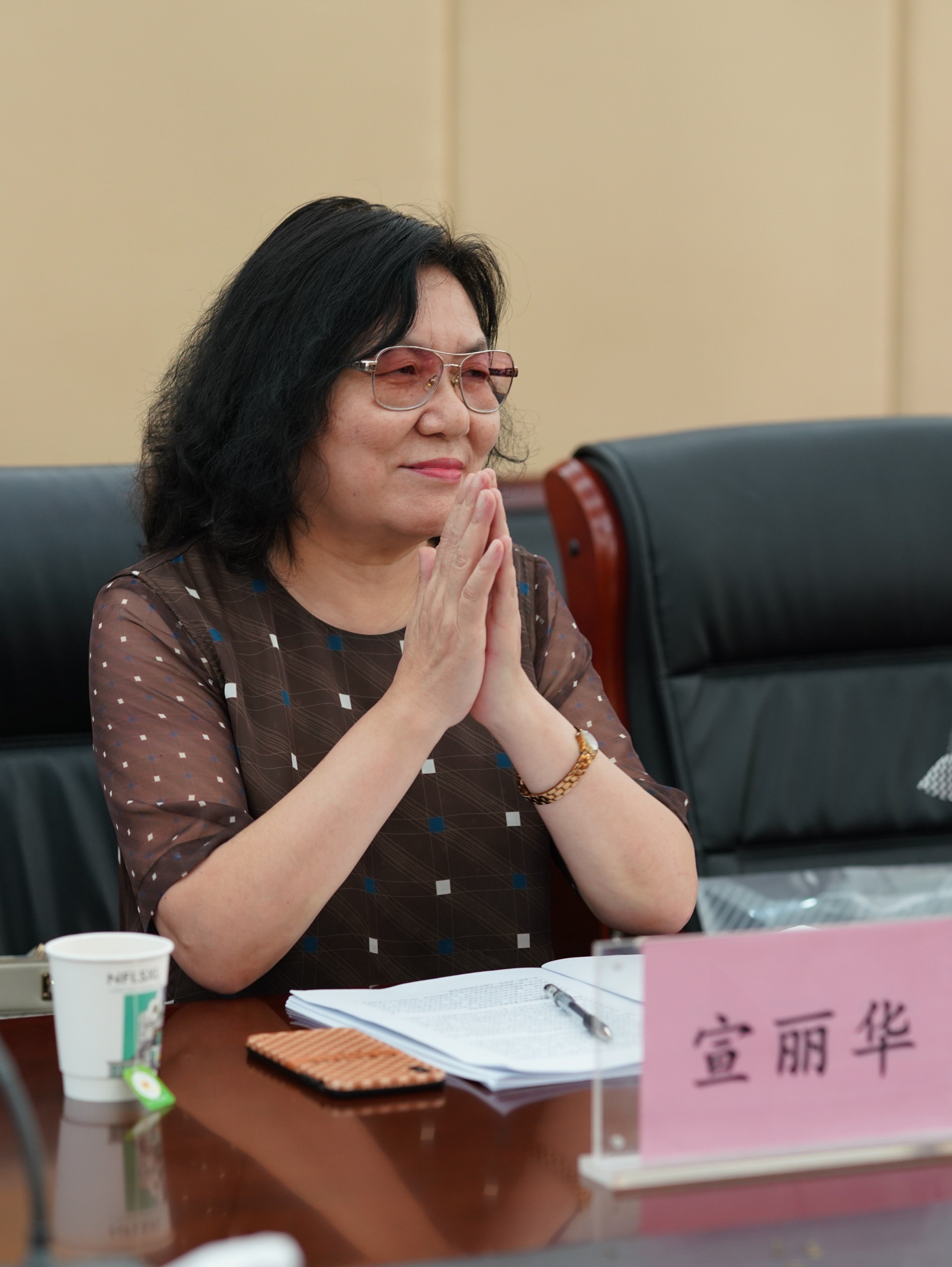 9.5省市级课题中期校本论证会_html_m12b91fec.jpg
