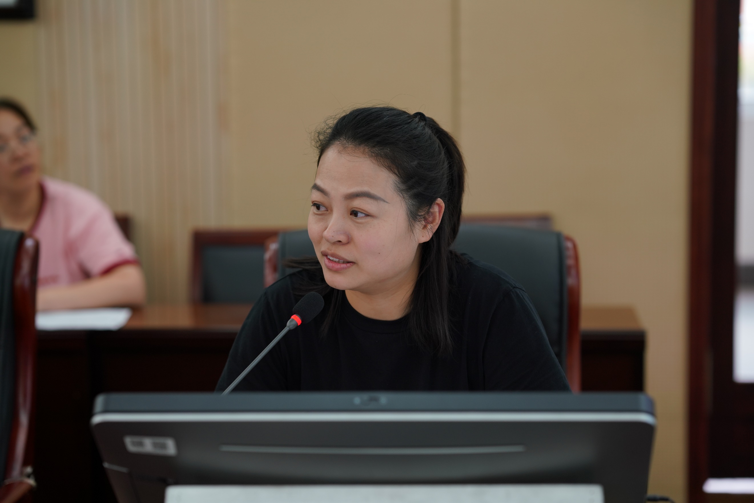 9.5省市级课题中期校本论证会_html_m21bef61d.jpg