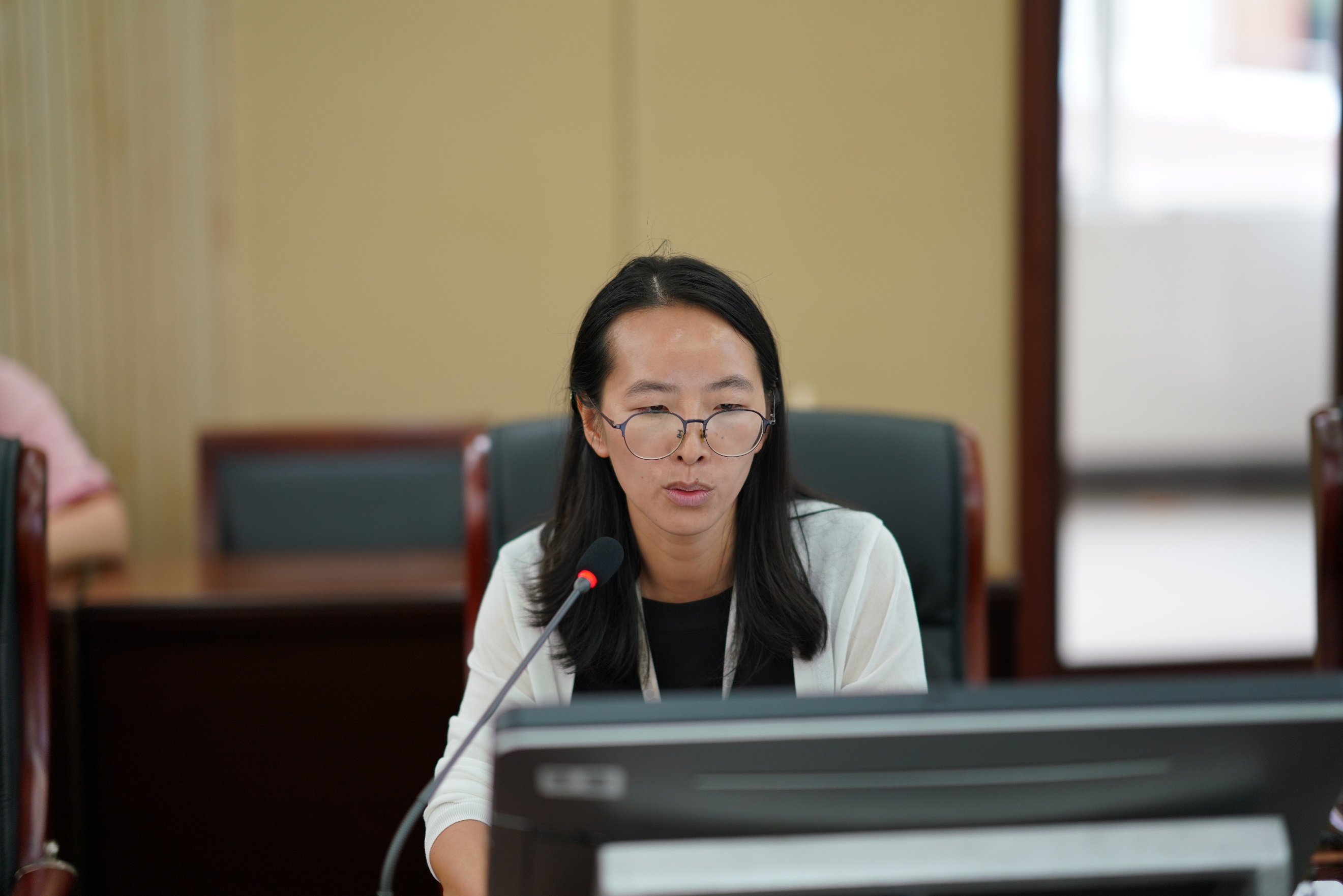 9.5省市级课题中期校本论证会_html_5a42560c.jpg