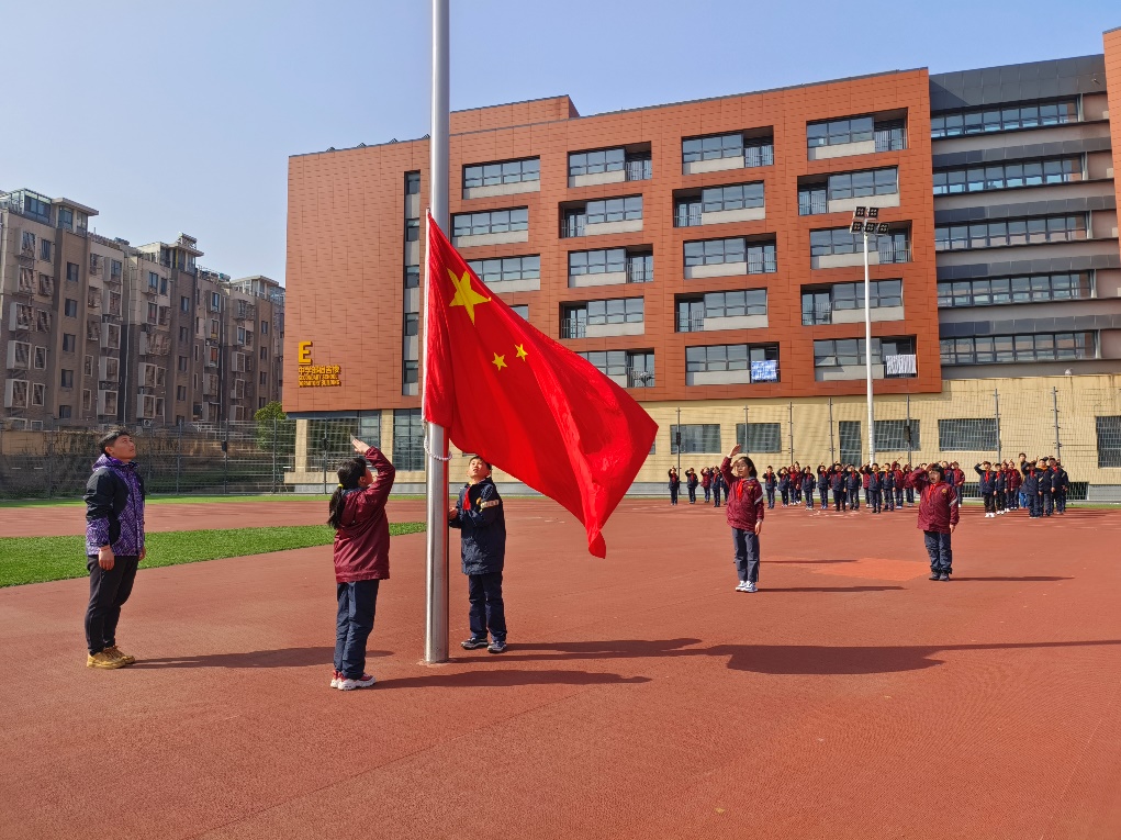 升旗新闻稿_html_341a8281.jpg