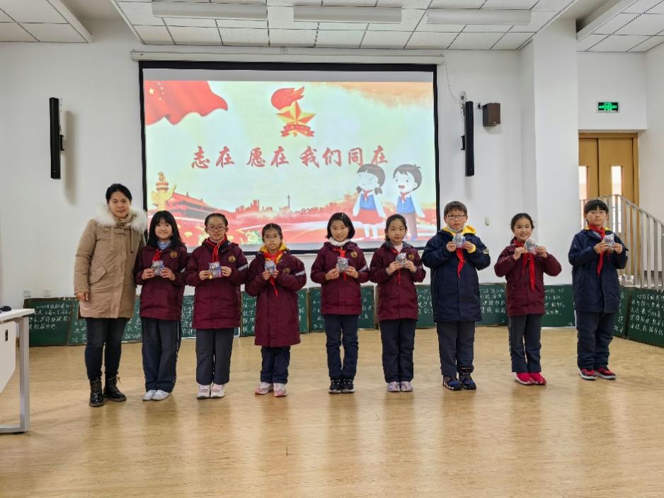 小小志愿者 我做我光荣_html_5a967875.jpg