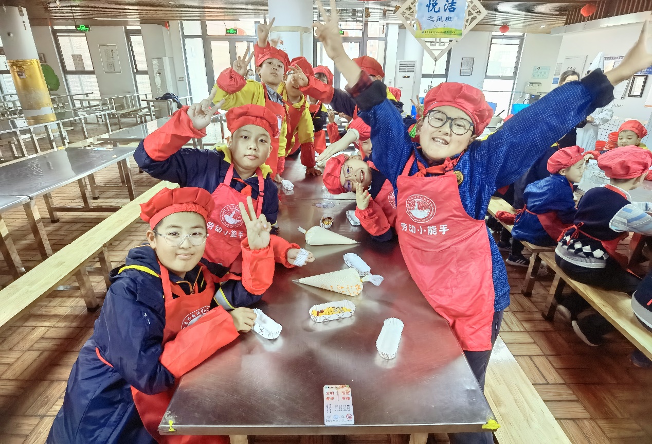 劳动体验周_html_30af8a1d.jpg