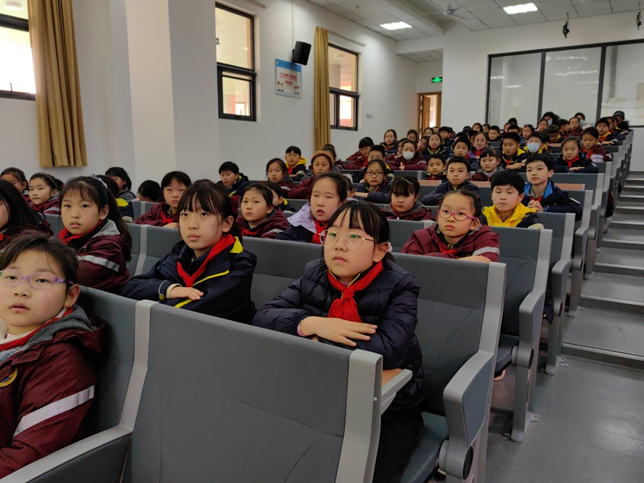 志愿者期初会议新闻稿_html_m27a7a78a.png