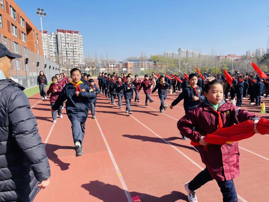 升旗仪式推文(1)_html_m2141c1ea.jpg