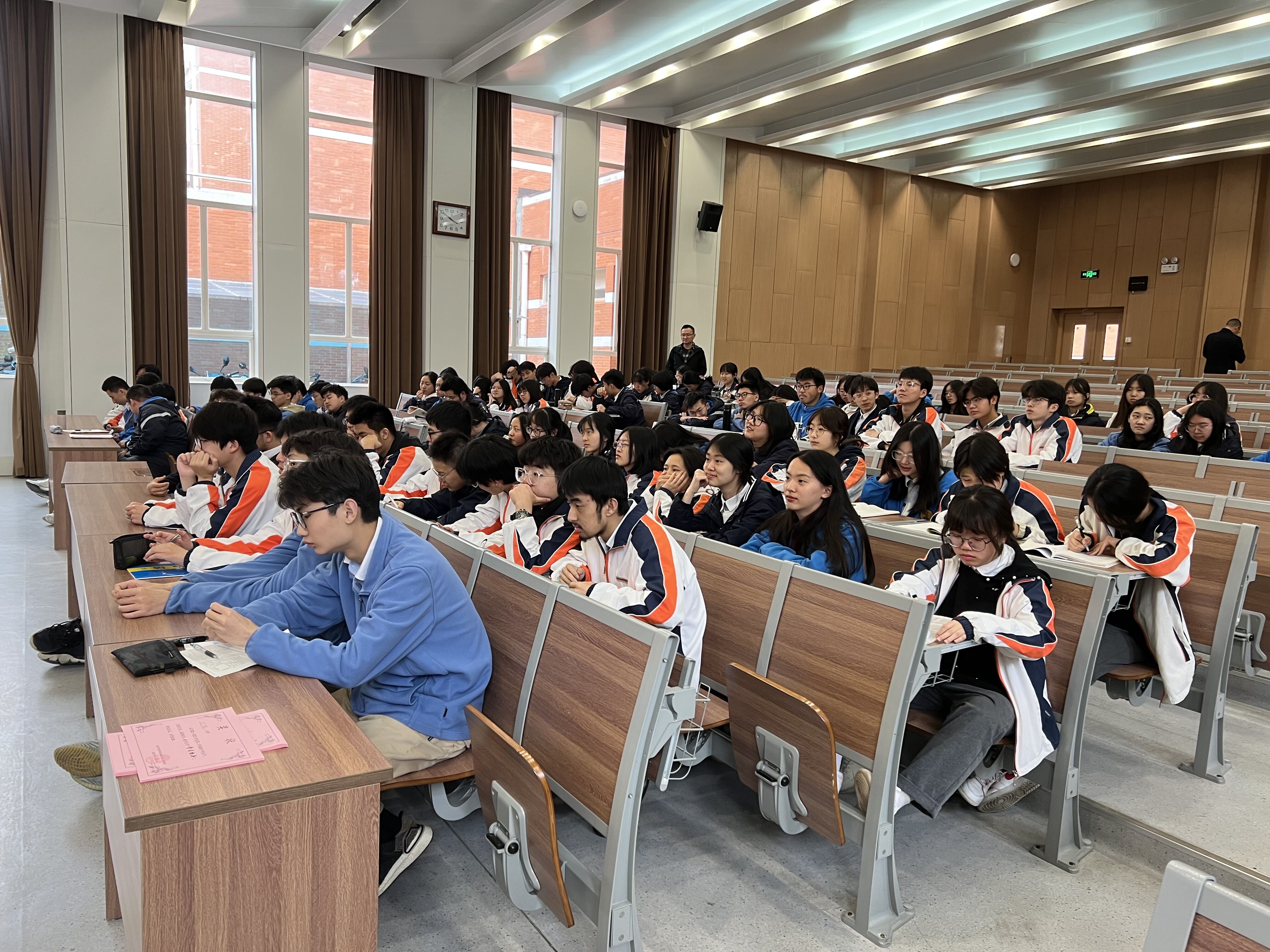 高二下期中学生大会_html_6433f7c7.jpg