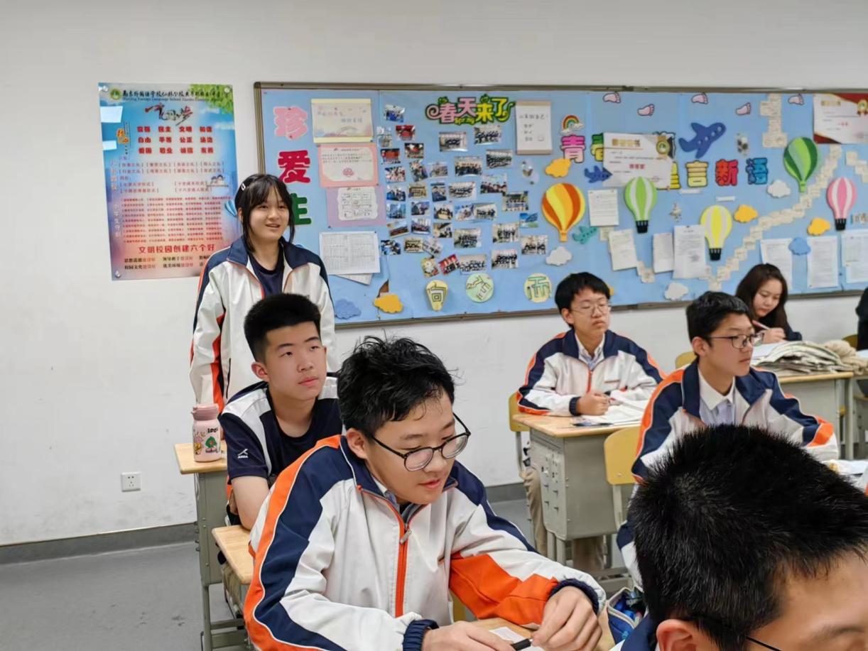 【八1班】收获青春的幸运 通讯稿 5.30_html_m549ebf54.jpg