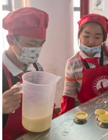 敬食养德，劳动润心——五（2）班劳动实践周活动_html_304ad79b.png
