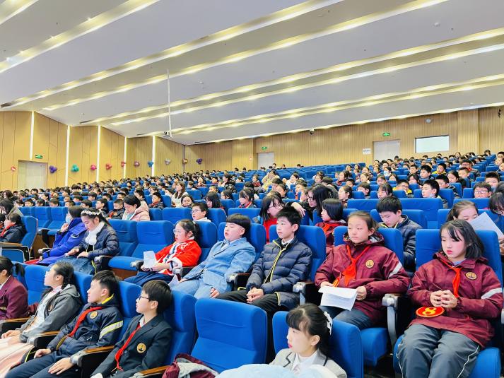 南外仙林分校燕子矶校区第五届演讲节新闻报道(1)_html_20b515.jpg