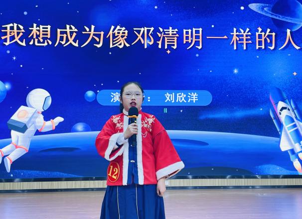 南外仙林分校燕子矶校区第五届演讲节新闻报道(1)_html_2c3a3f00.jpg