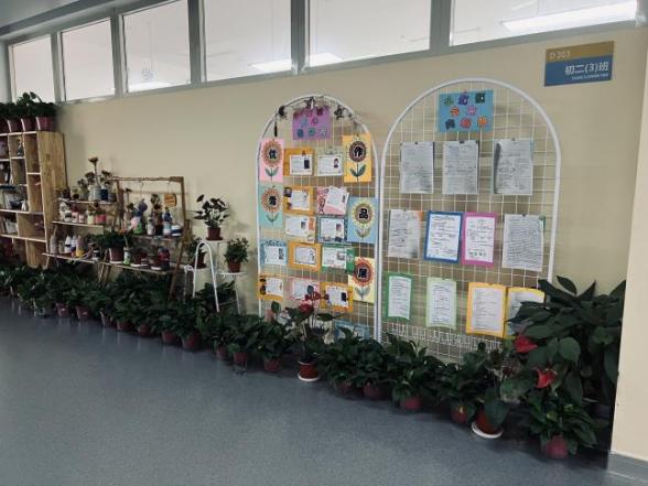 【八6】放飞你我梦想 展示班级风采：初二年级班级文化特色展_html_m20edbde8.jpg