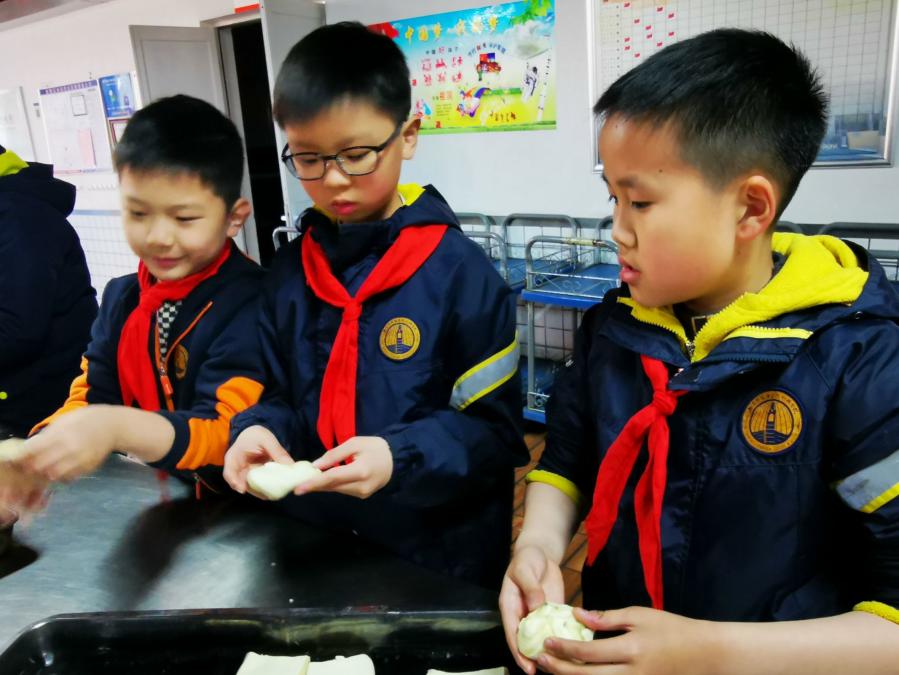 美好“食”光——四（4）班劳动实践_html_103ab8e7.jpg