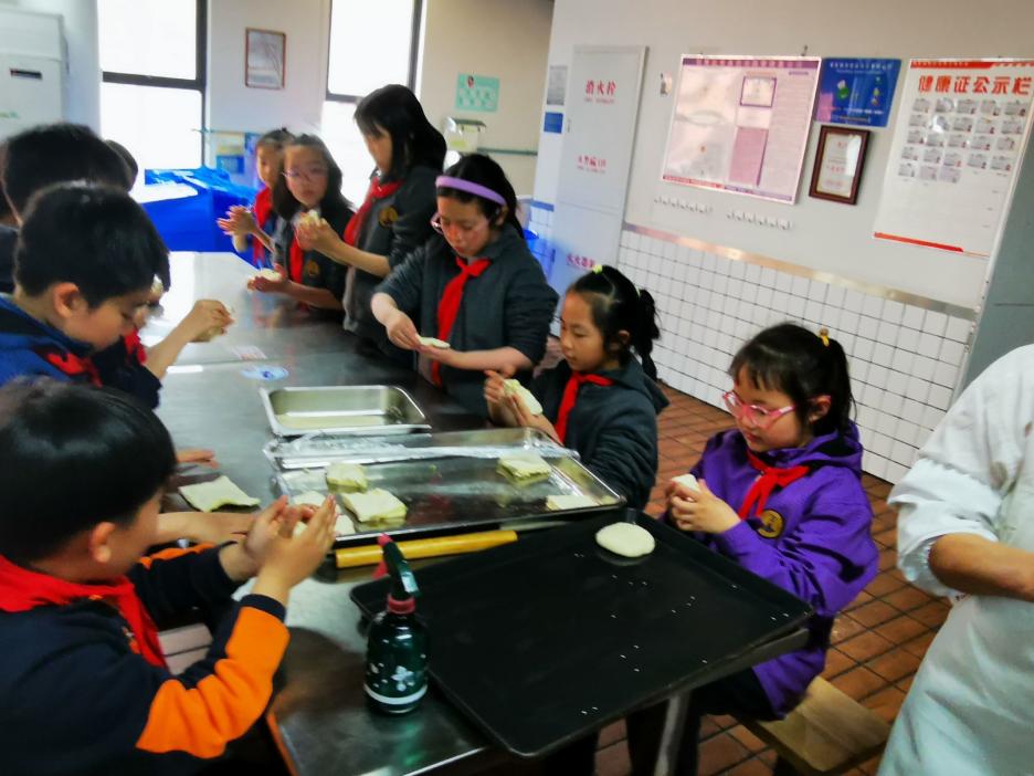 美好“食”光——四（4）班劳动实践_html_5ecb97aa.jpg