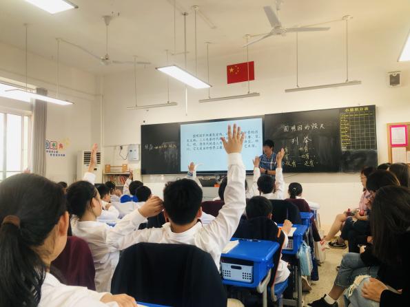 五（11）班家长开放日新闻稿_html_m7825eea.jpg