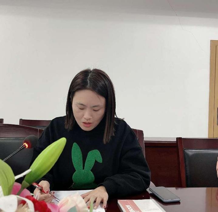 “小团体”——班级管理的“七寸之地”(1)(1)(1)_html_7954c2eb.jpg
