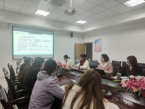 脚踏实地，追求高品质德育_html_m8b8482b.jpg