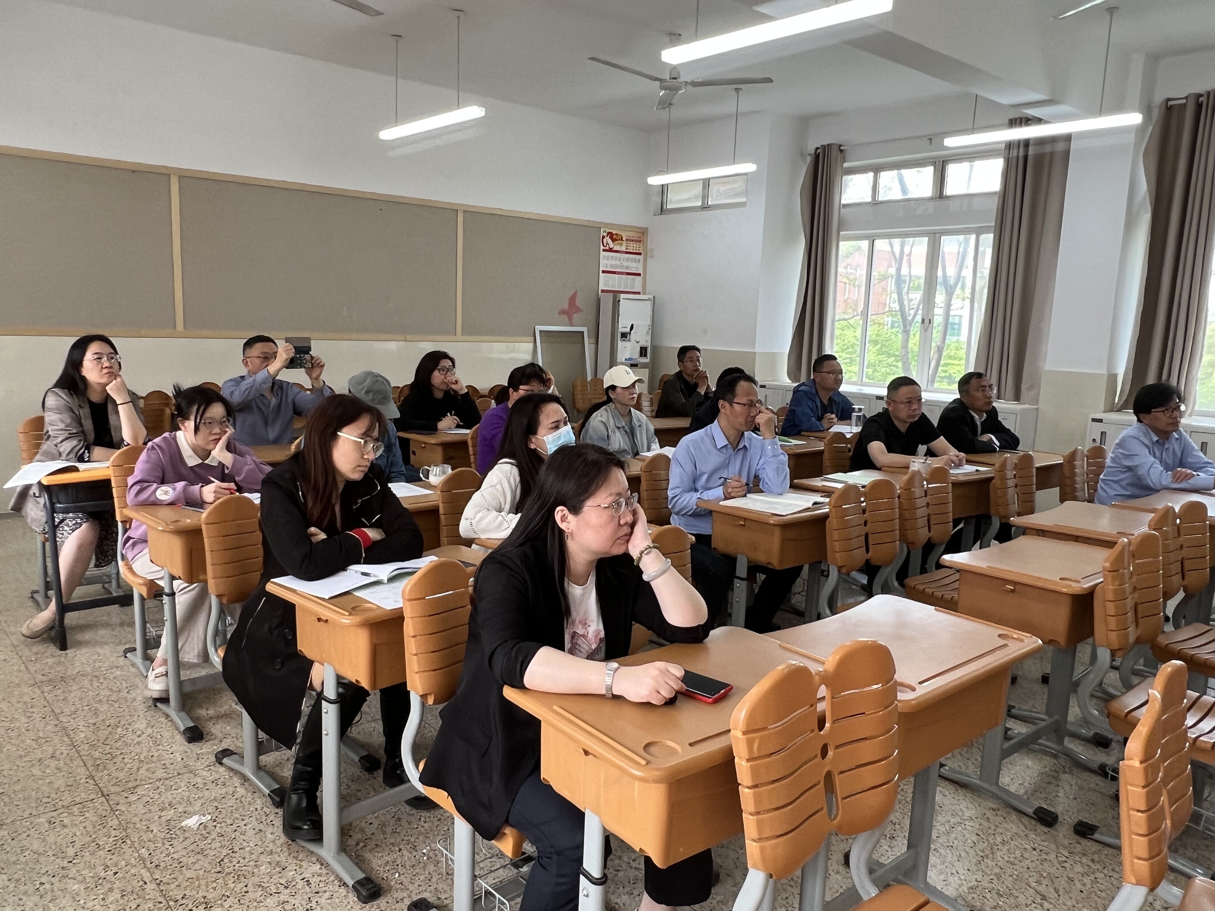 高二下期中分析会_html_m193fba09.jpg